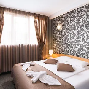 2* Hotel Point