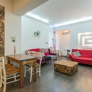 Daire Center Next To Vitosha Boulevard, Sofya